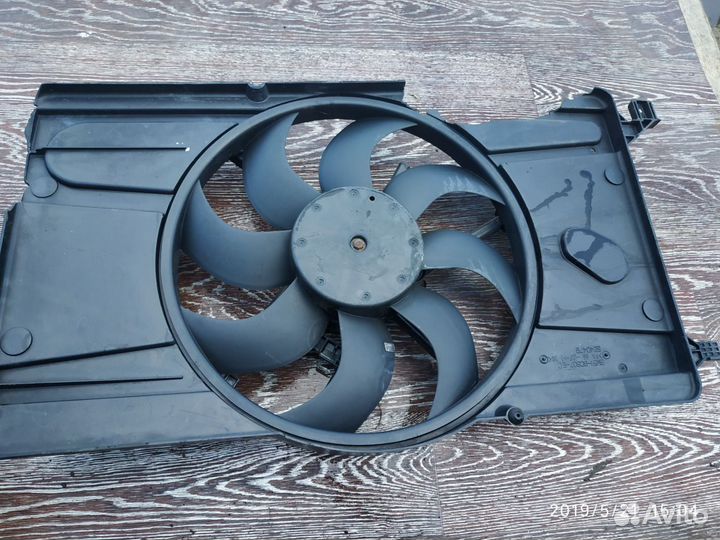 Вентилятор радиатора для Ford Focus II 2008-2011