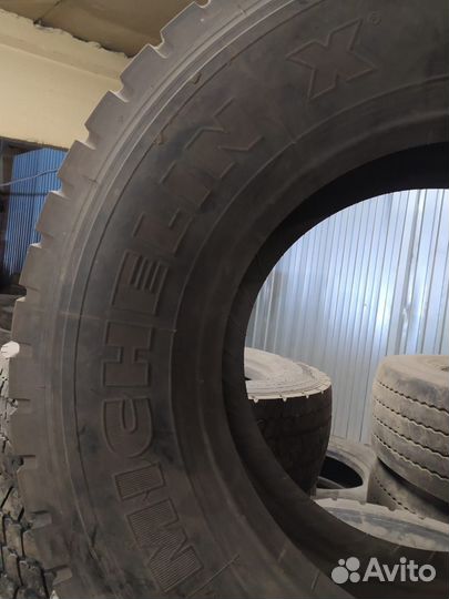 Грузовая ведущая бу резина Мишлен 265/70 R17.5