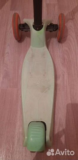 Самокат детский трехколесный с подсветкой