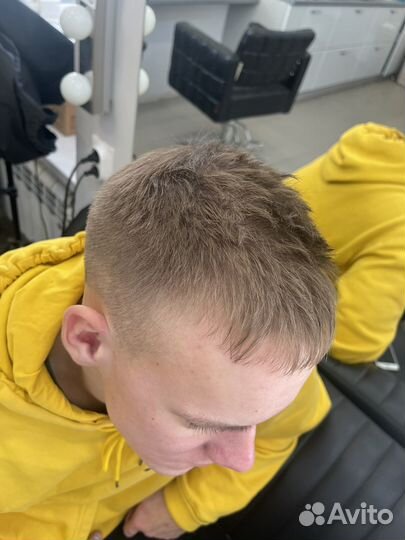 Мужской парикмахер (барбер)