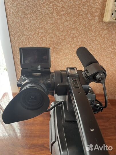 Видеокамера Sony HXR-MC1500P
