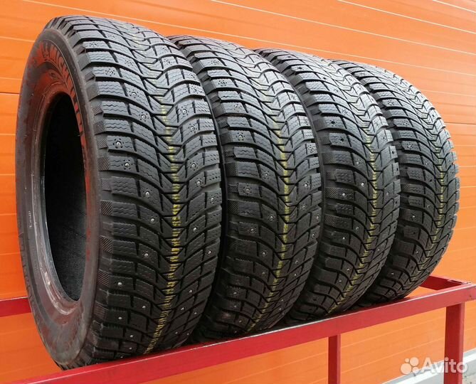 Michelin X-Ice North 3 215/65 R16 101M
