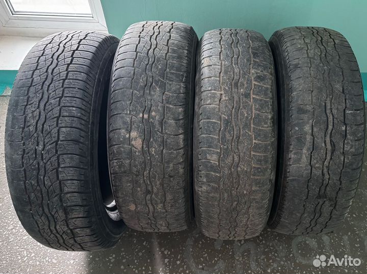 Bridgestone Dueler H/T 687 225/65 R17