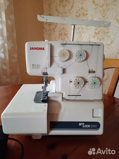 Продаётся оверлок