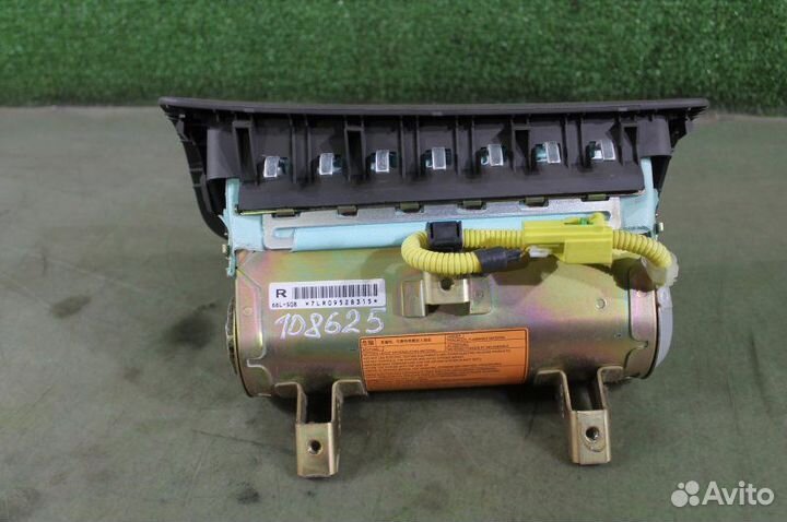 Подушка безопасности пассажира Subaru Legacy