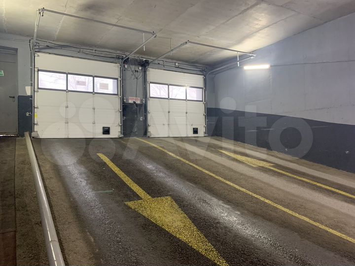 Машиноместо, 13 м²