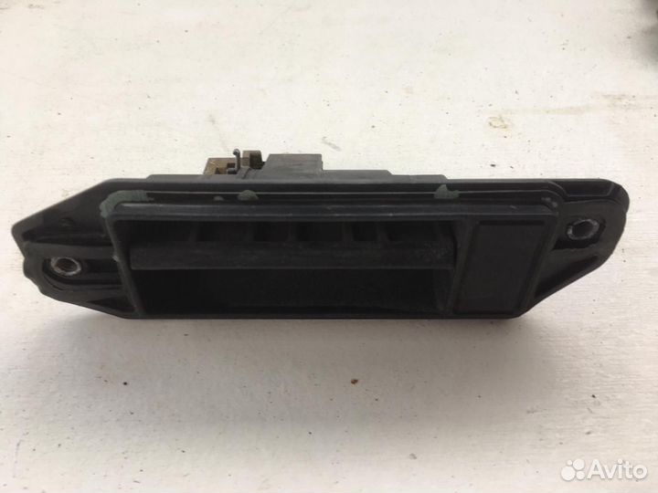 Ручка двери багажника Mercedes