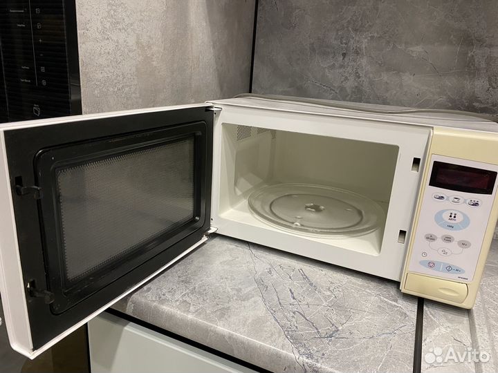 Микроволновая печь