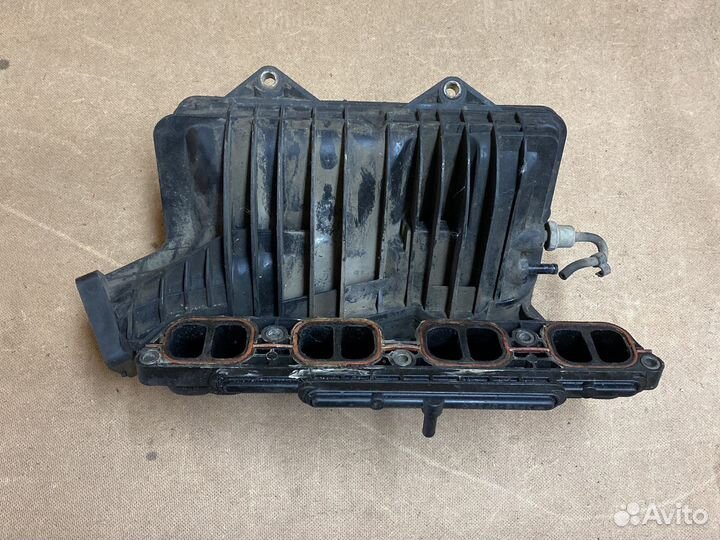Впускной коллектор toyota avensis