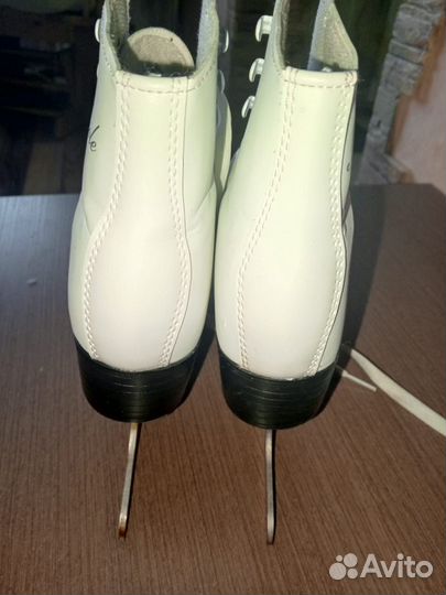 Коньки фигурные 37 размер