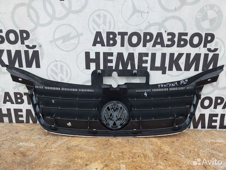 Решетка радиатора Volkswagen Touran 1 до рест