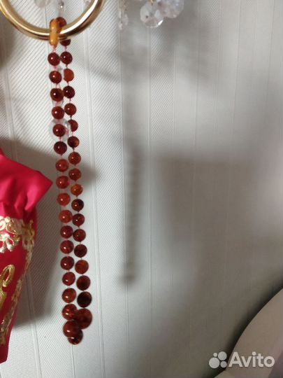 Янтарные бусы