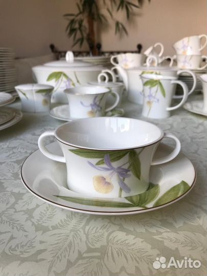 Фарфоровый сервиз