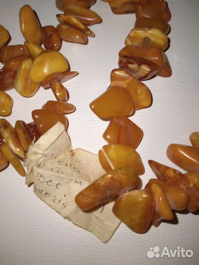 Янтарные бусы советских времён