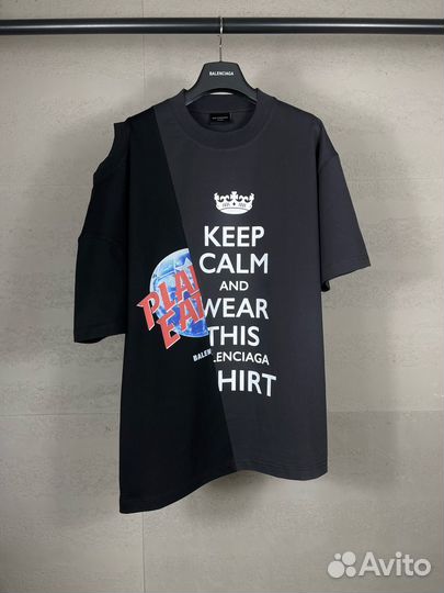 Футболка Balenciaga Eart Keep Calm District