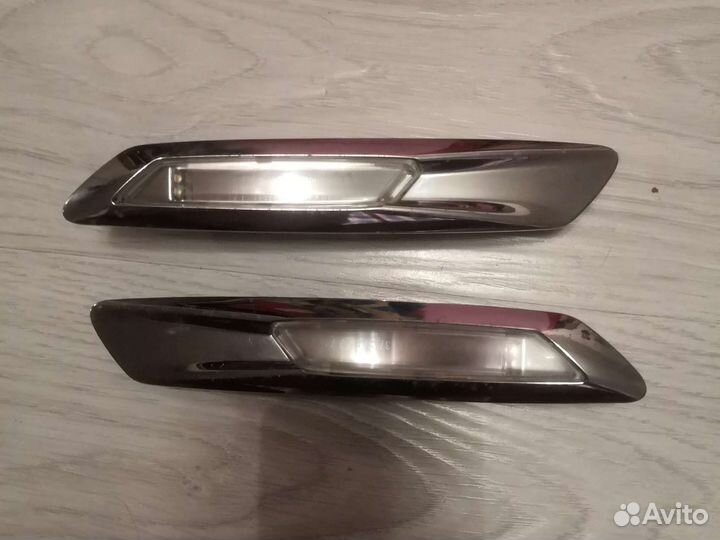 Повторитель поворота в крыло BMW f10