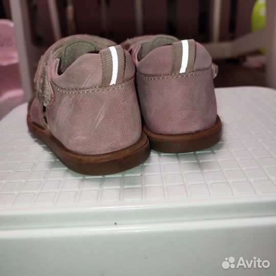Сандалии для девочки 20 размер