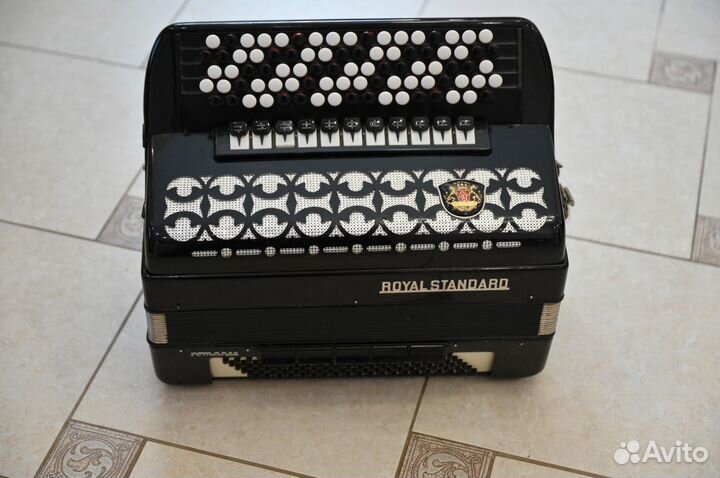 Баян Royal Standard
