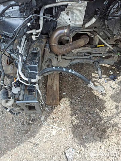 Трубка кондиционера толстая. Шкода Фольксваген