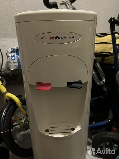Куллер для воды напольный HotFrost