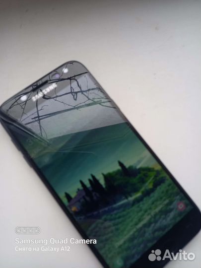 Телефон Samsung