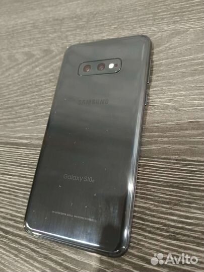 Телефон Samsung galaxy S10e 128Gb