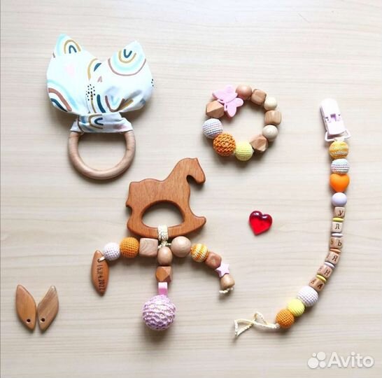 Именные слингобусы, грызунки, держатели для сосок