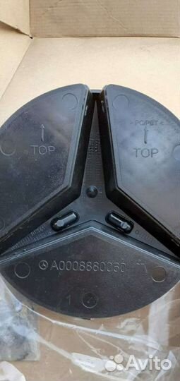 Кронштейн эмблемы A 000 888 00 60