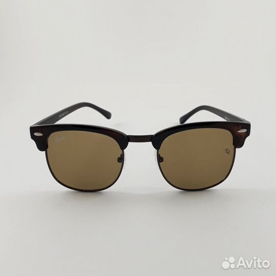 Солнцезащитные очки Clubmaster