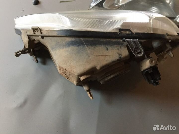 Фары на renault logan