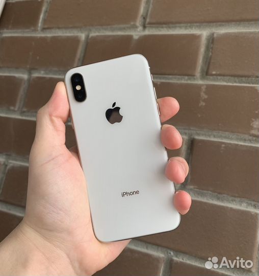 iPhone X, 64 ГБ