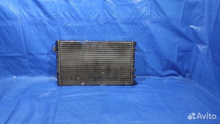 Радиатор охлаждения двигателя Volkswagen Golf 4 19