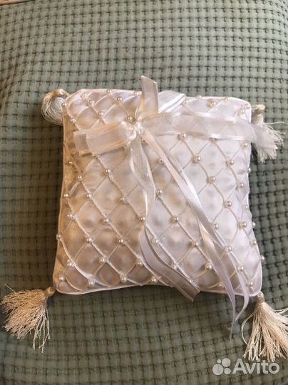 Подушка для свадебных колец