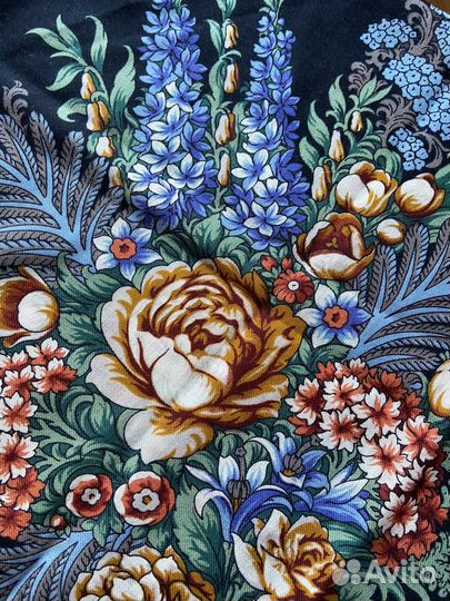 Павловопосадский шерстяной платок