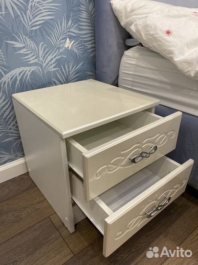 Тумбочка прикроватная бу