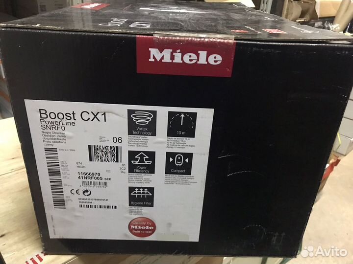 Пылесос Miele Boost CX1, 890Вт черный