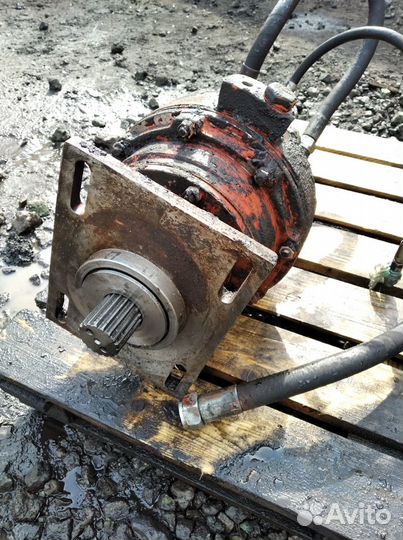 Гидровращатель