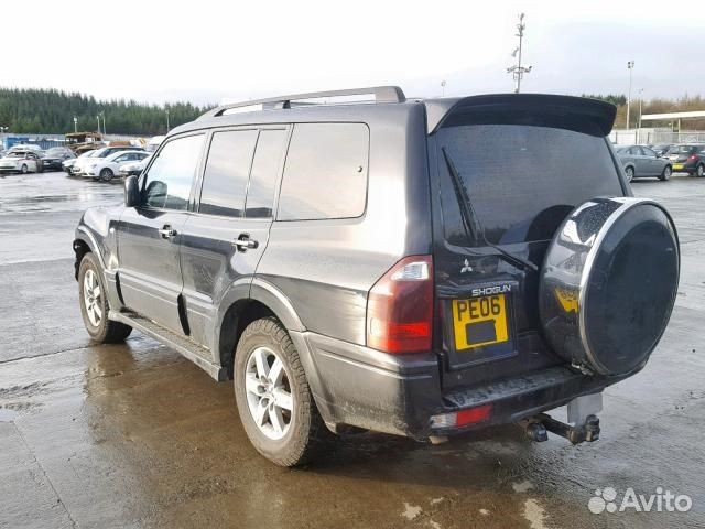Разбор на запчасти Mitsubishi Pajero / Montero
