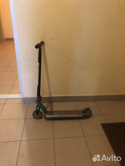 Трюковой самокат парковый