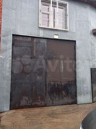 Гараж, > 30 м²