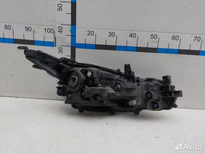 Фара левая на Toyota Corolla 8115002T31