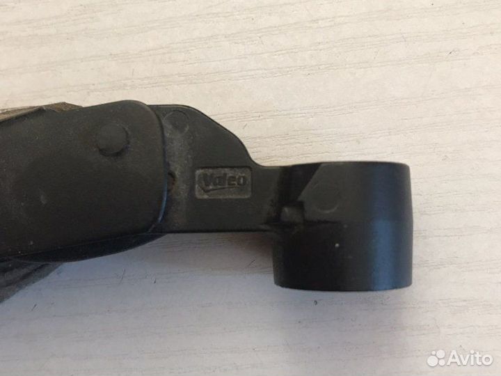 Поводок стеклоочистителя задний Mercedes-Benz