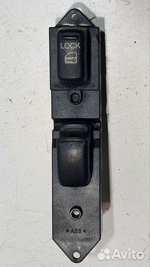 Кнопка стеклоподъемника правая Mitsubishi Galant 8