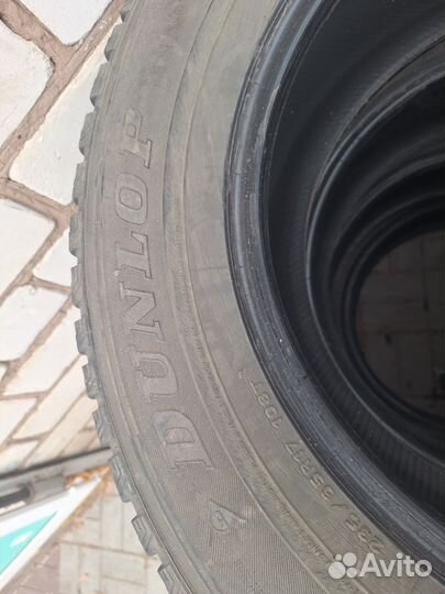 Dunlop SP Winter Ice 07 235/65 R17