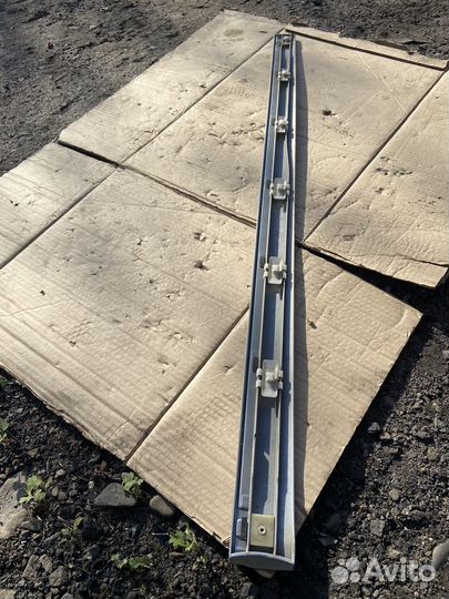 Молдинг двери передней левой Mercedes C W203