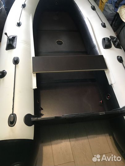 Лодка под мотор 280