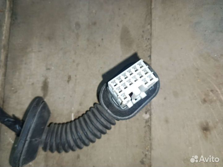 Проводка задней левой двери Hyundai ix35