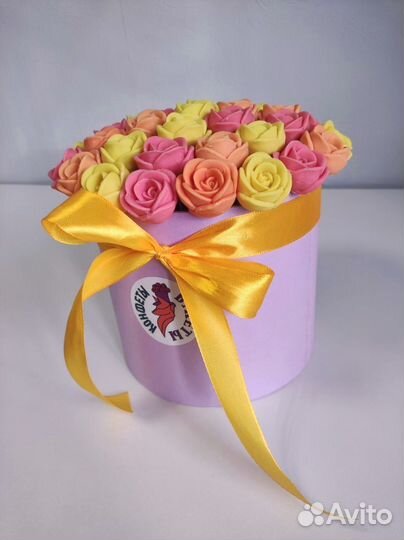 Розы из Белого Шоколада - 37 шт в Коробке