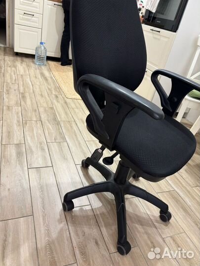 Компьютерное кресло