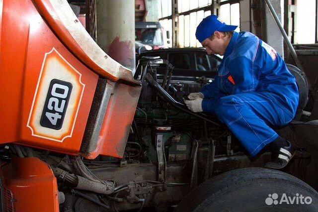 Автослесарь по грузовым автомобилям